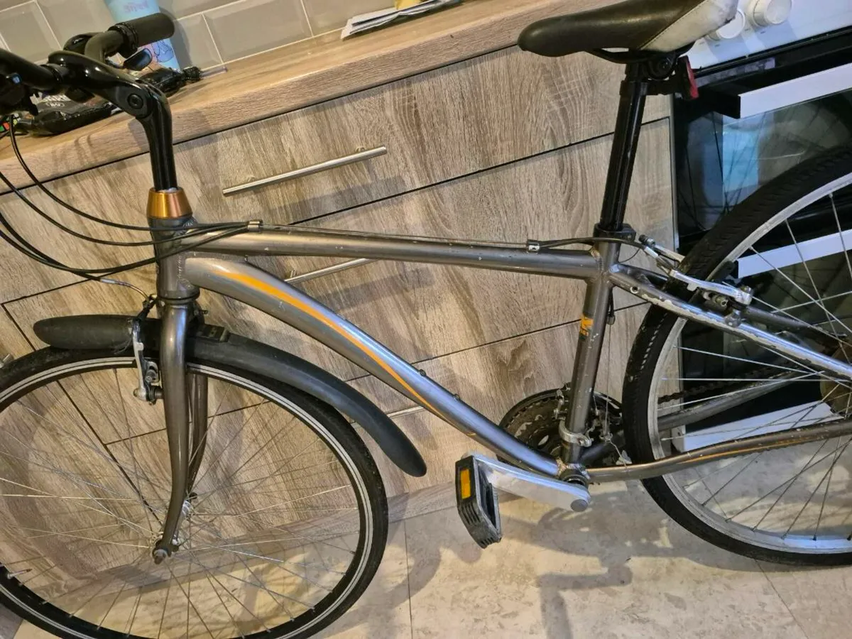adults hybrid bike 16 inch frame Brake and gears a - Image 3