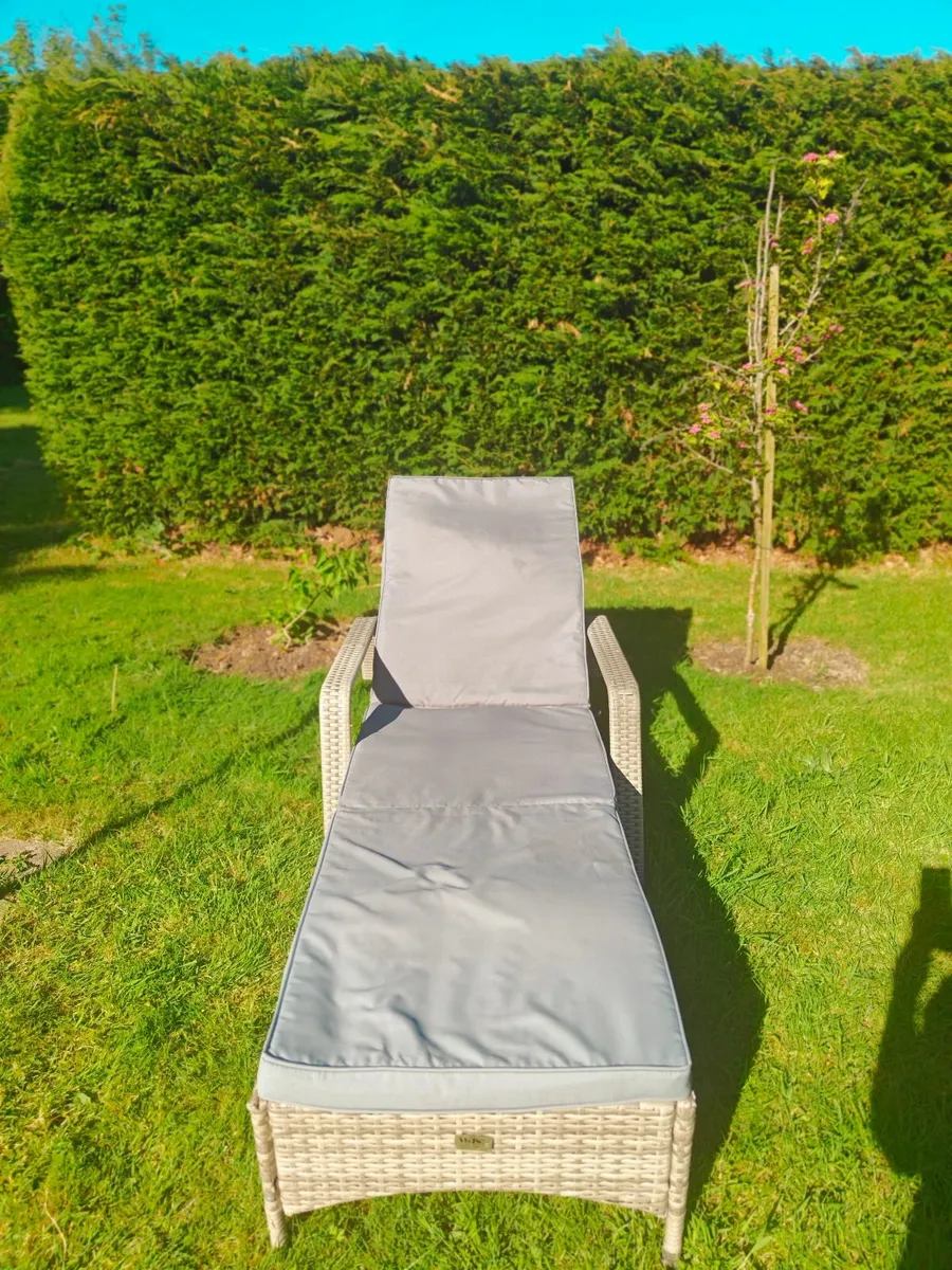 Sunlounger - Image 4