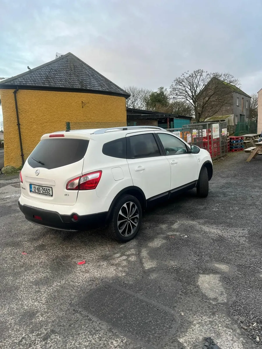 Nissan Qashqai  TEKNA  PAN ROOF PLUS2 - Image 2