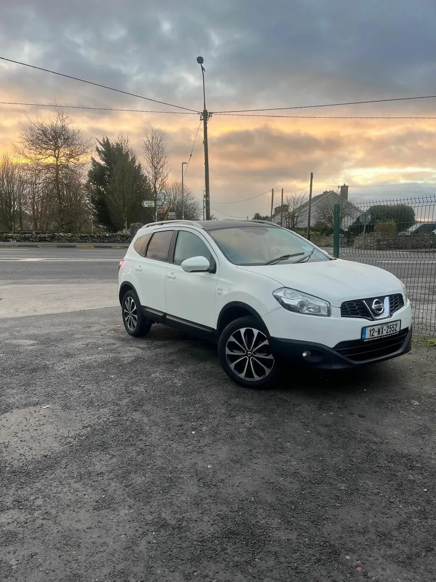Nissan Qashqai  TEKNA  PAN ROOF PLUS2 - Image 3