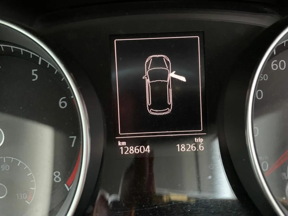 Volkswagen Golf 2013 - Image 1