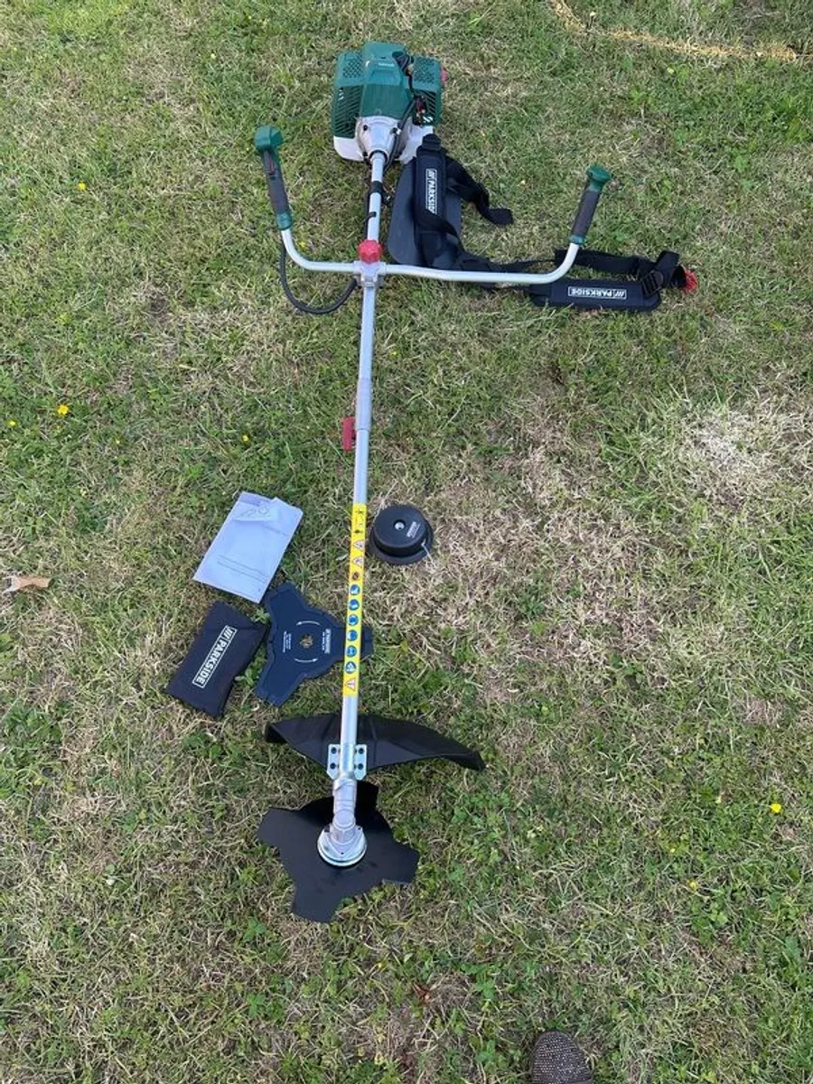 Parkside 3 in 1 Petrol grass trimmer - Image 2