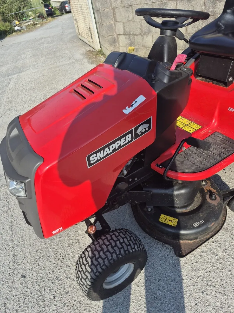 Ride on lawnmower - Image 4