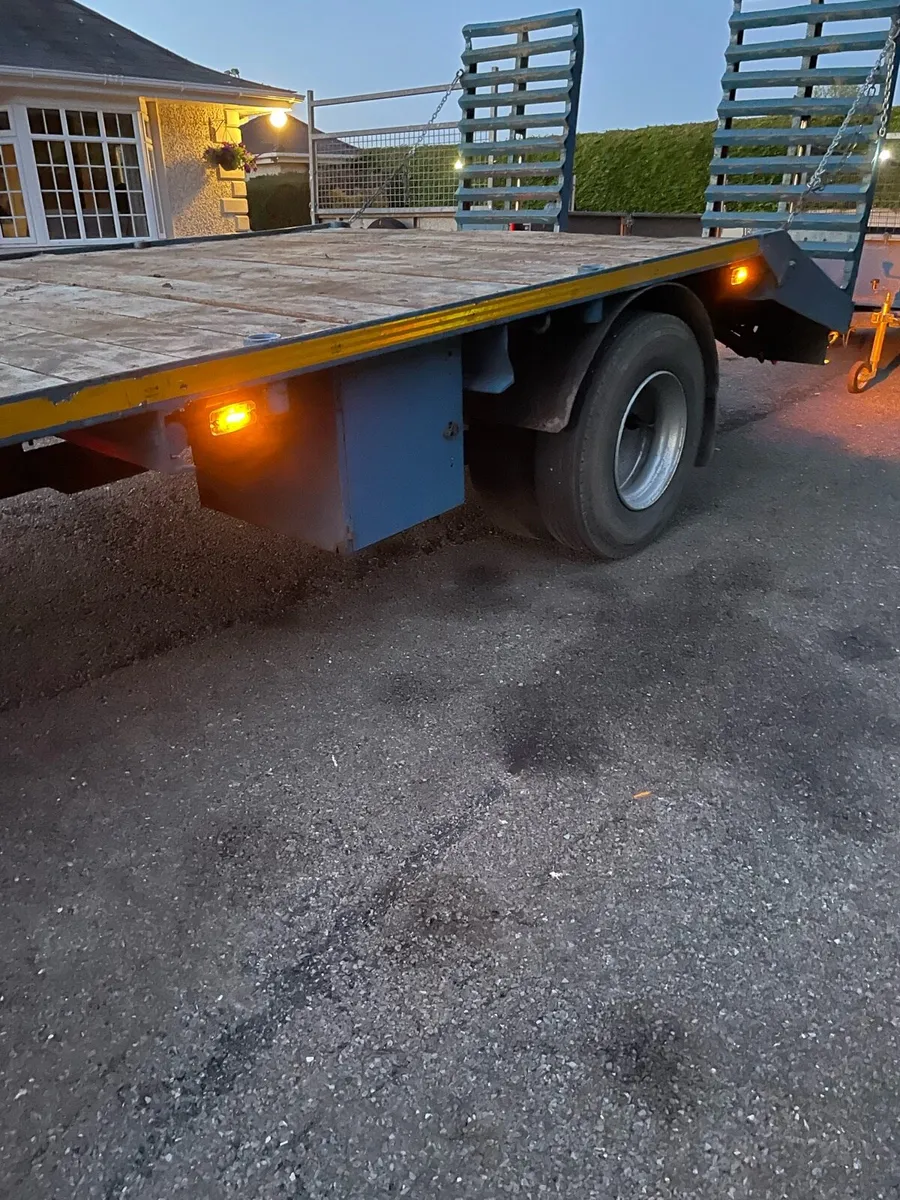 Low loader - Image 3