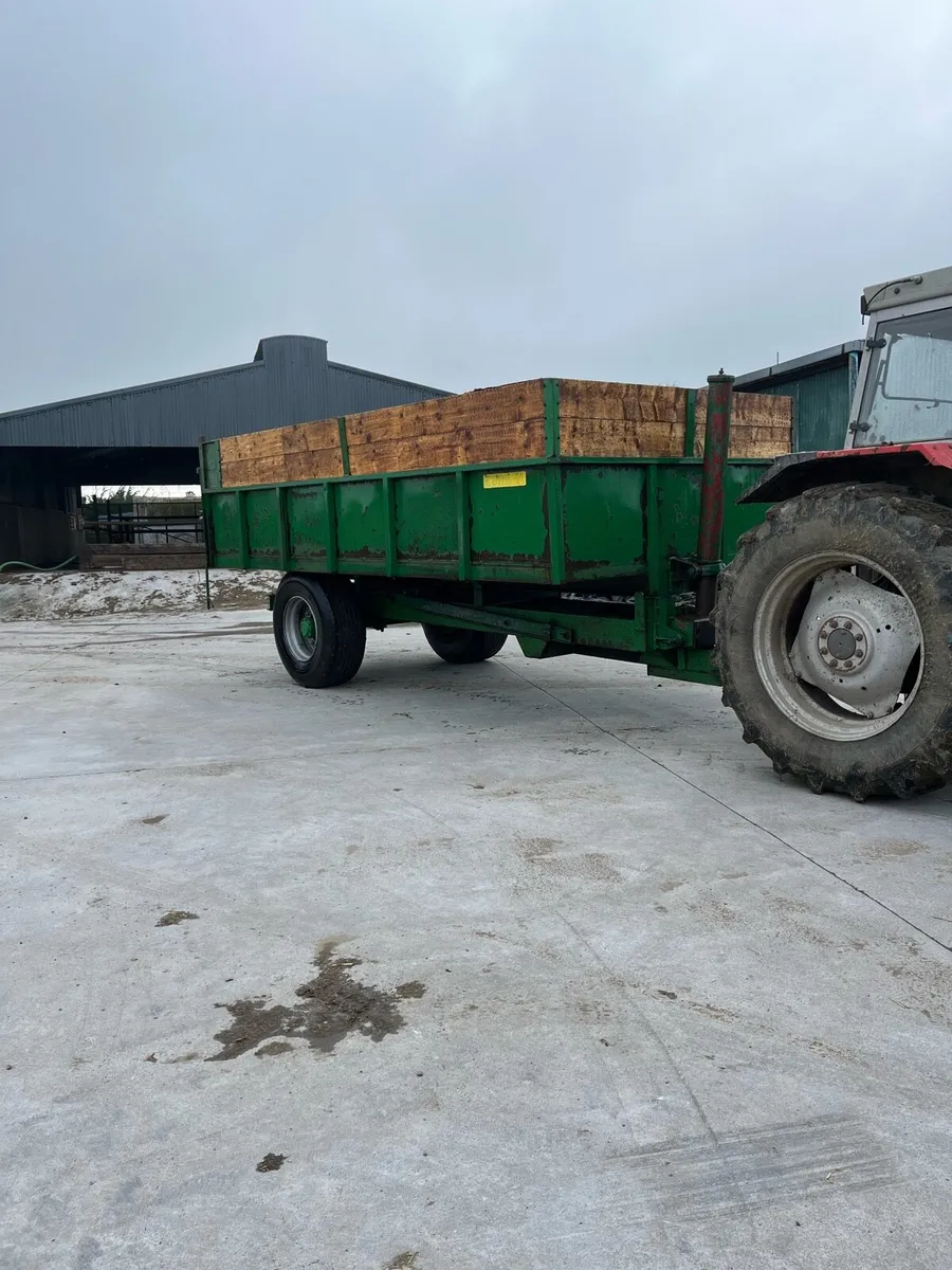 Eureka 17 ft grain trailer - Image 1