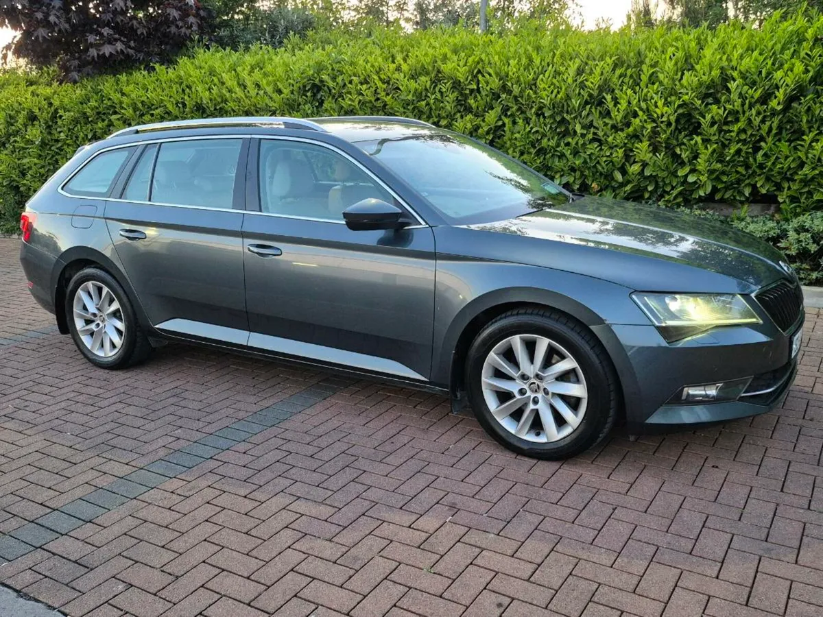 Skoda Superb Estate Style Beige Leather - Image 1