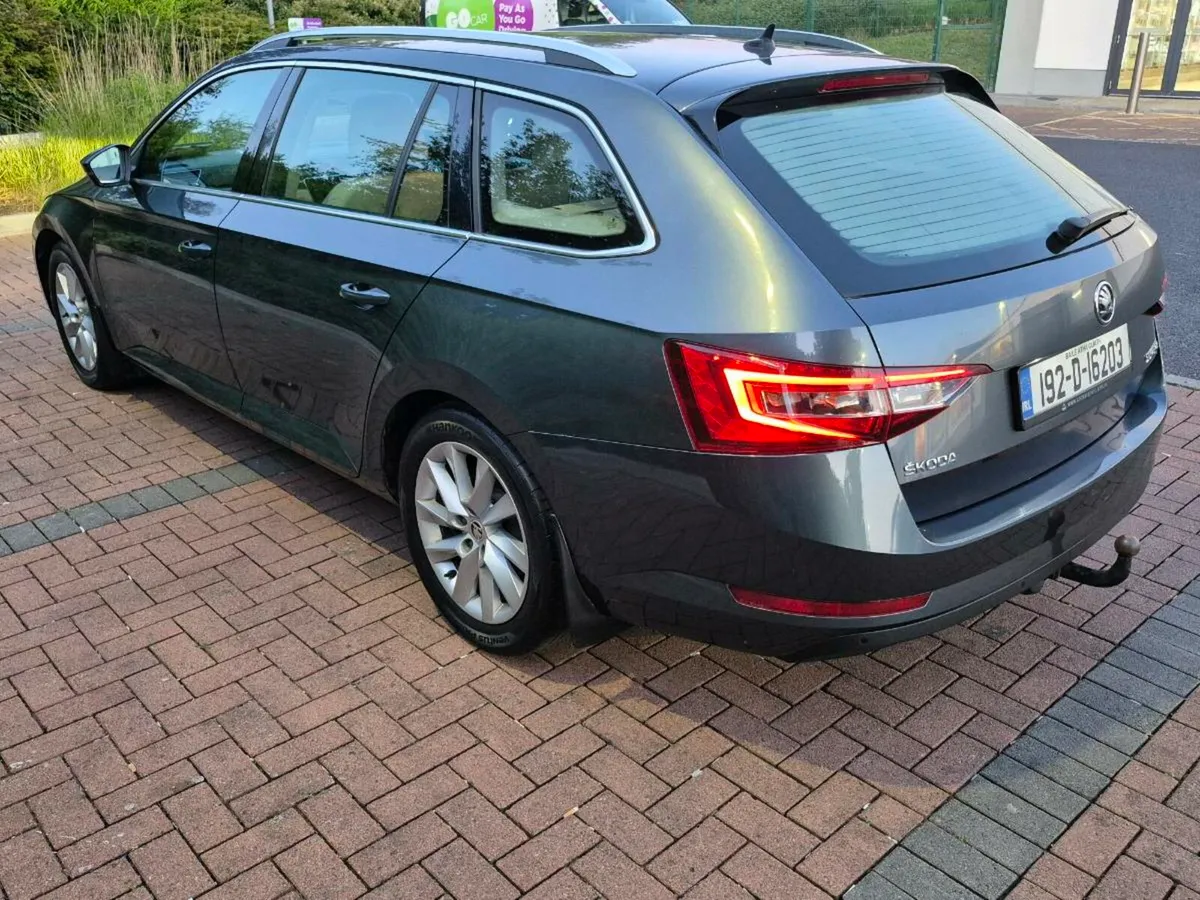 Skoda Superb Estate Style Beige Leather - Image 3
