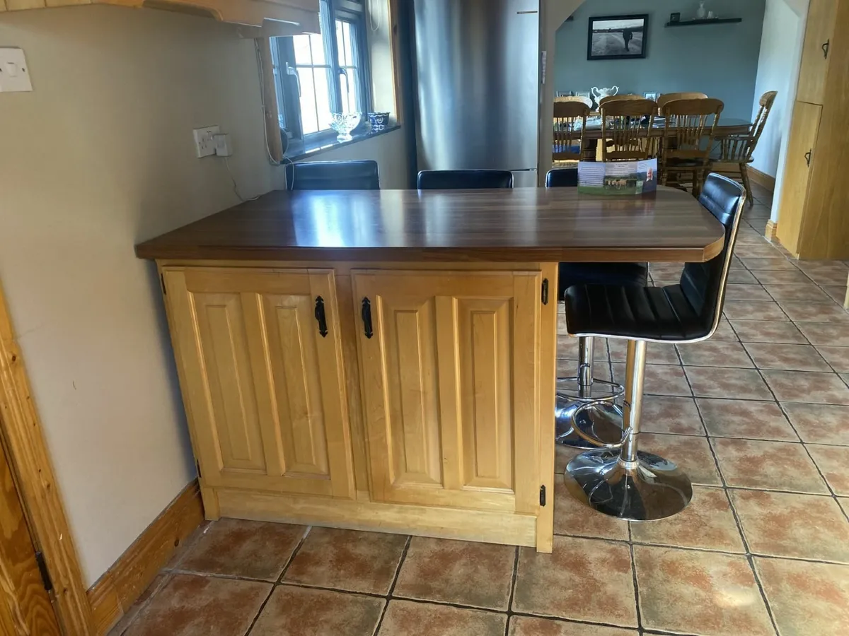 Solid Mable Fitted Kitchen - Image 3