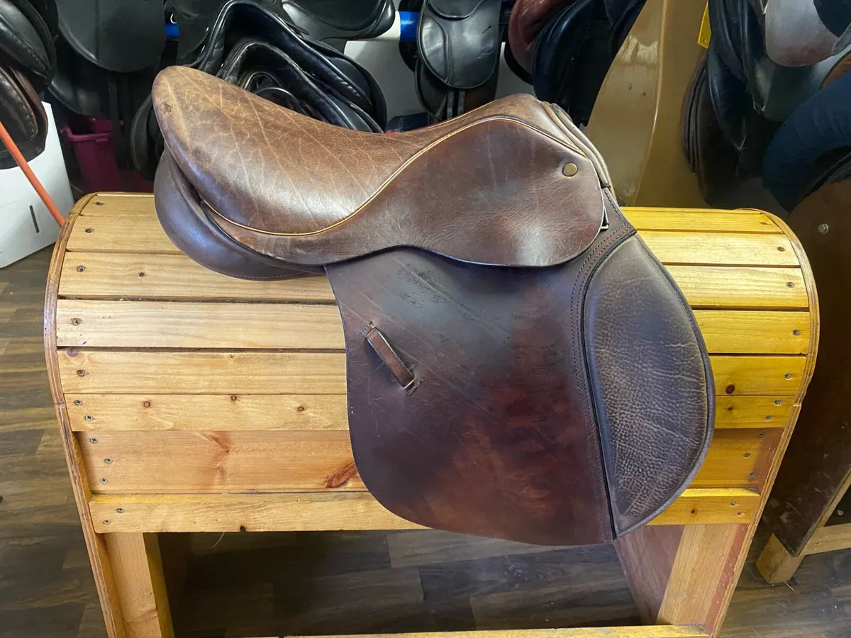 16” cliff barnsby brown Leather saddle - Image 1