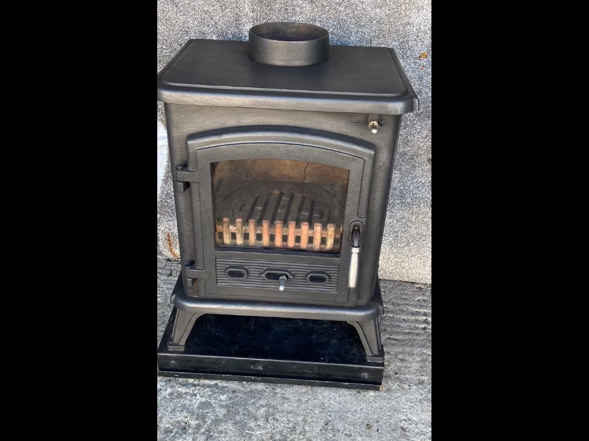Stove - Image 1