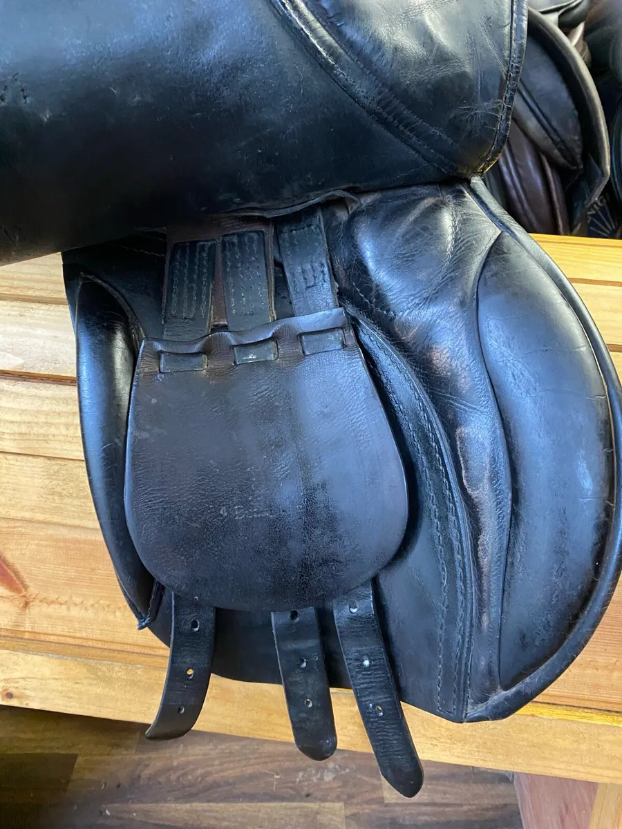 Lovatt and rickets 16” wide Leather saddle - Image 4