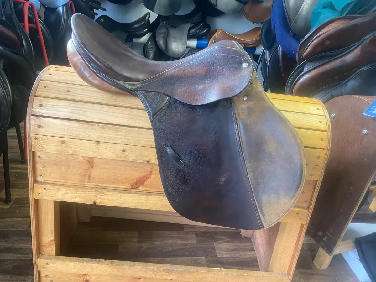 17.5-18” brown Leather saddle - Image 2