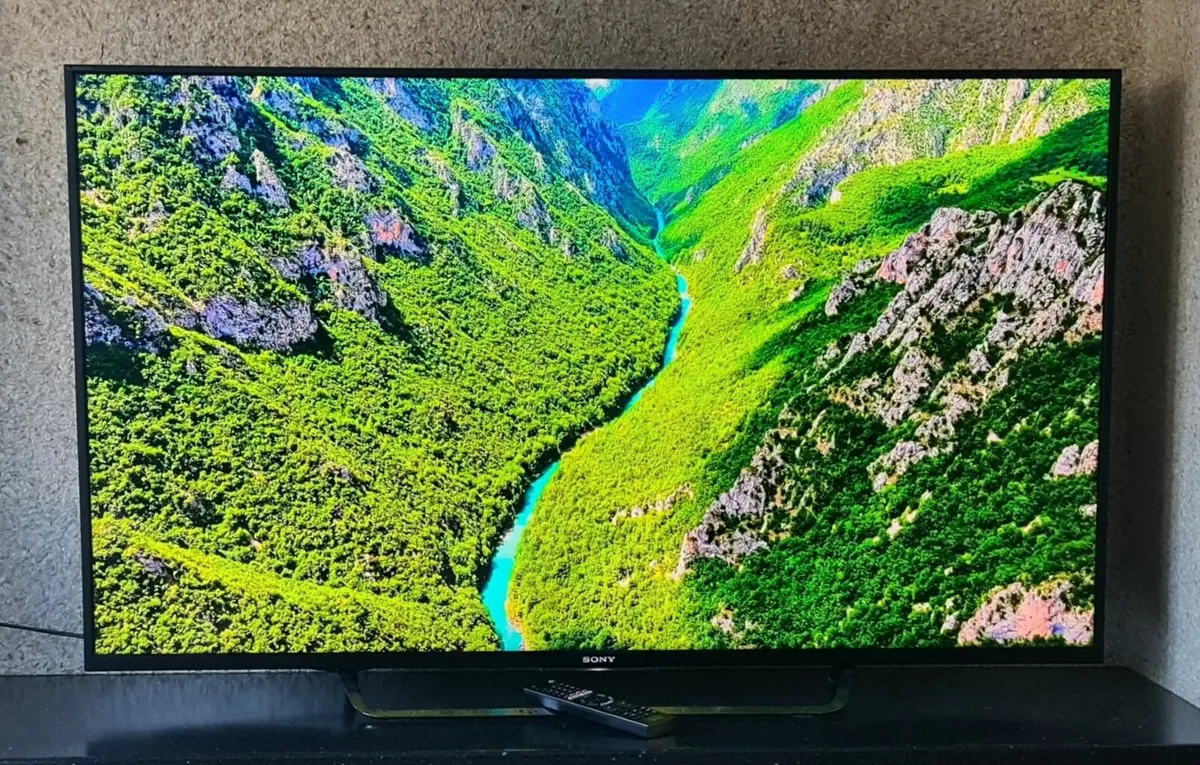 55" Sony TV 4K Ultra HD Android Smart 3D LED TV - Image 3