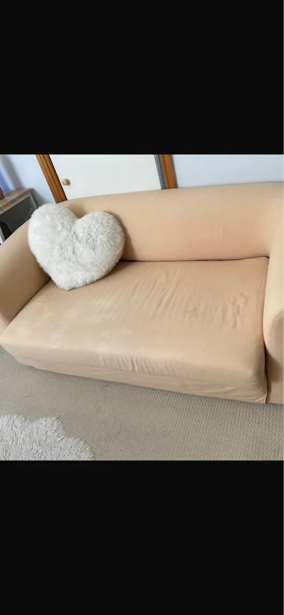 Bed Settle