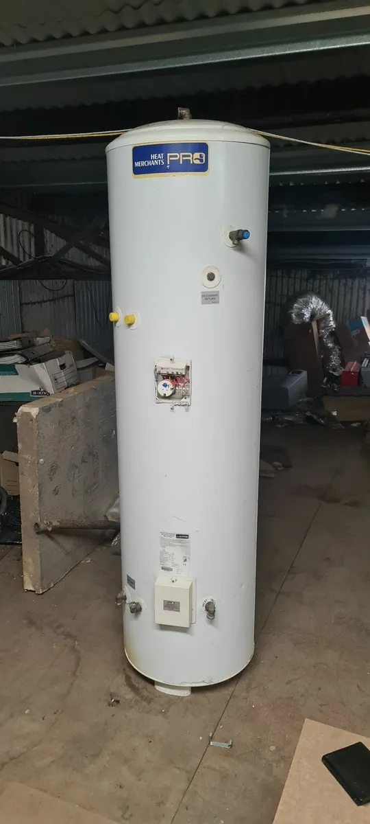 Unvented Indirect Solar Cylinder – Used Good CondI - Image 1