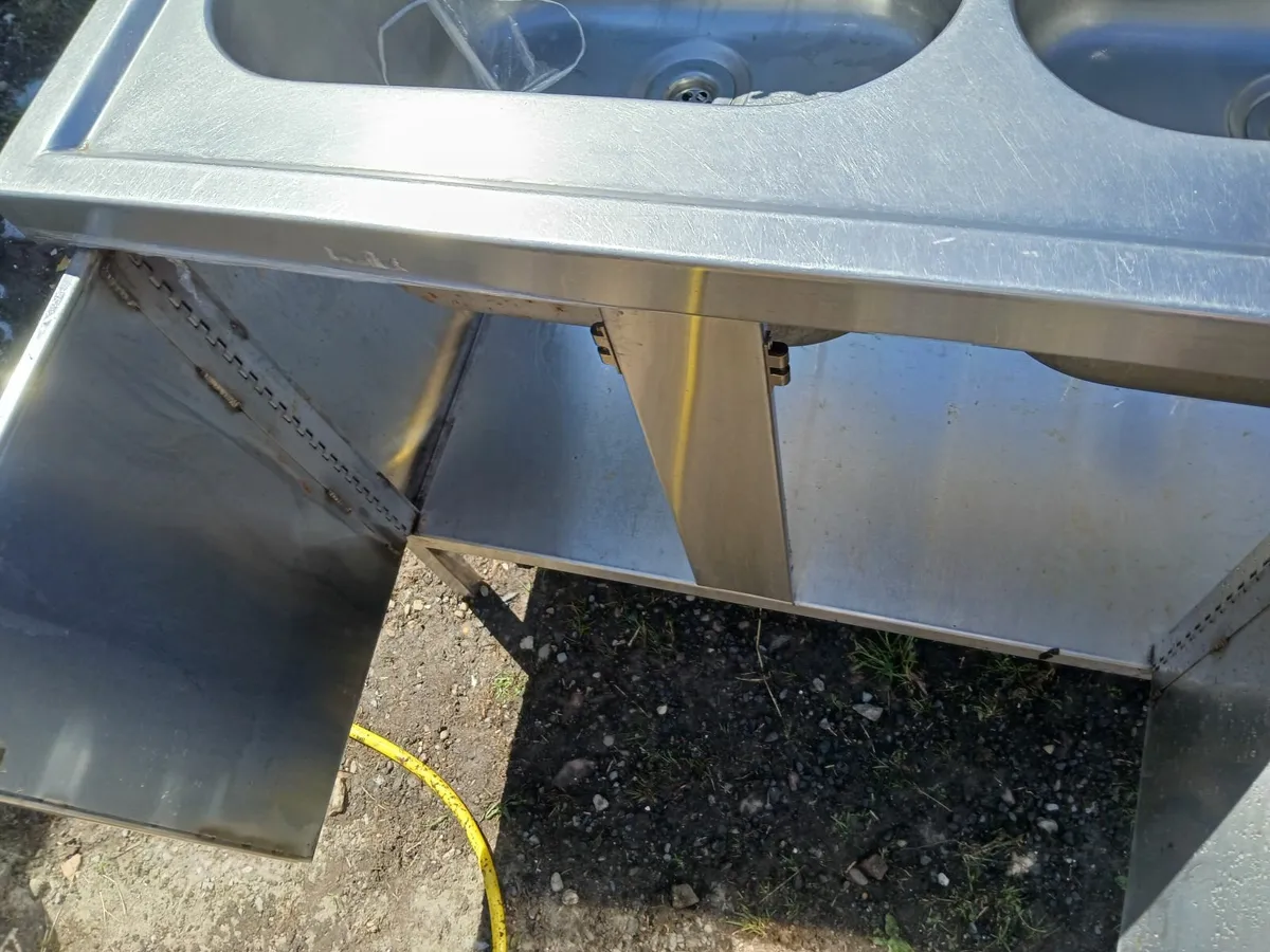 Stainless steel cabbinet /double sink deliverd - Image 1