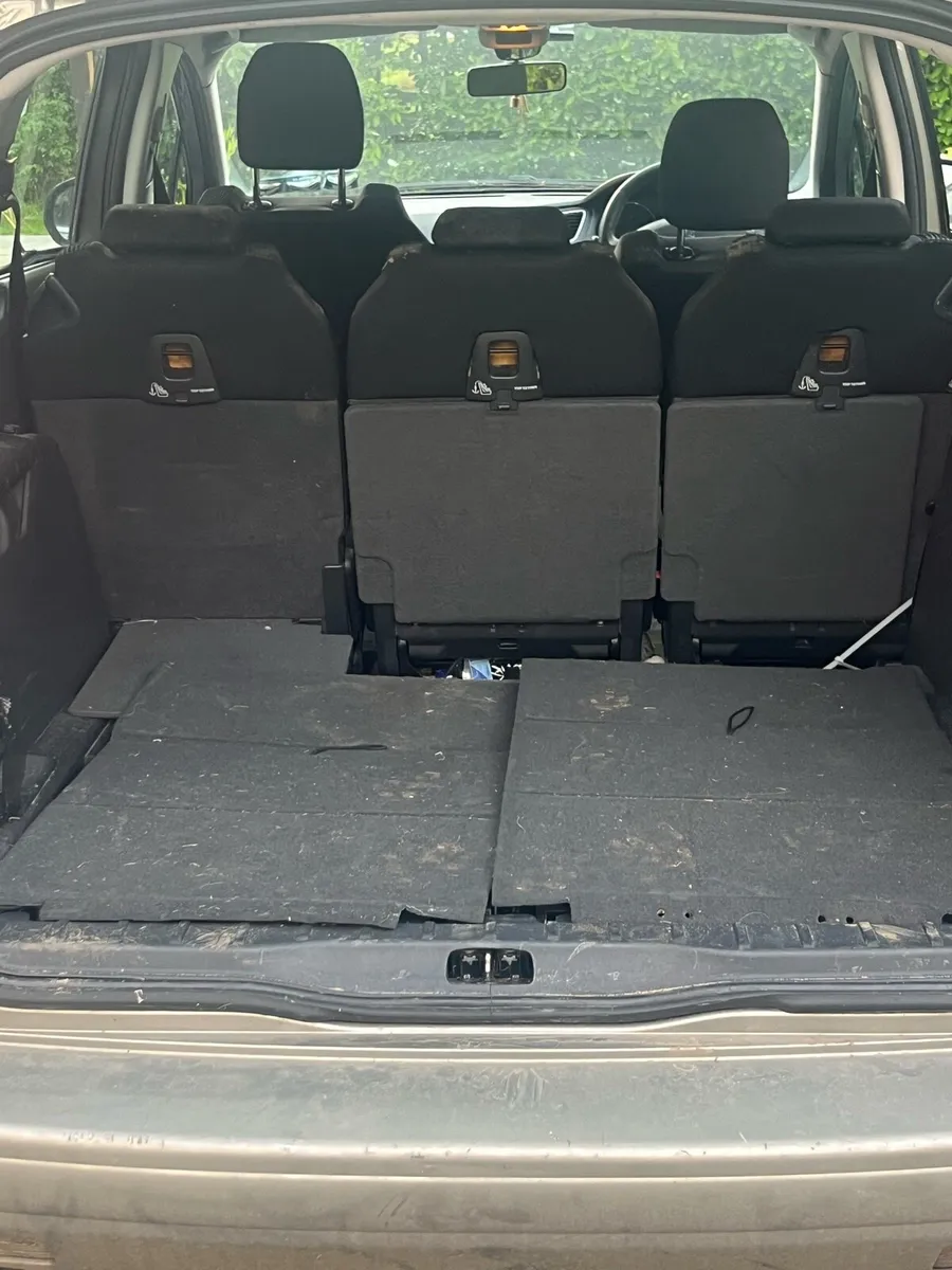 Peugeot 5008 - Image 2