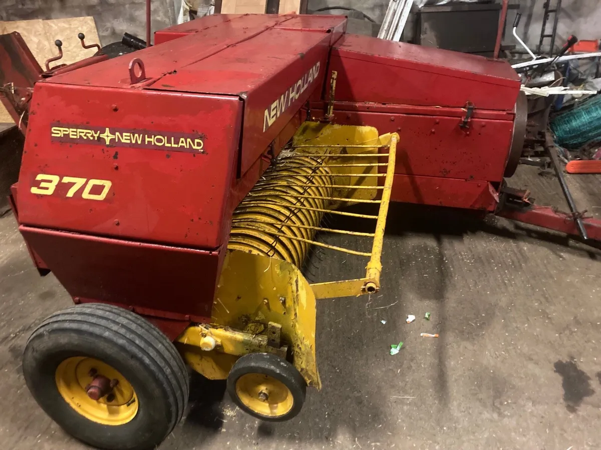 New Holland 370 baler - Image 3