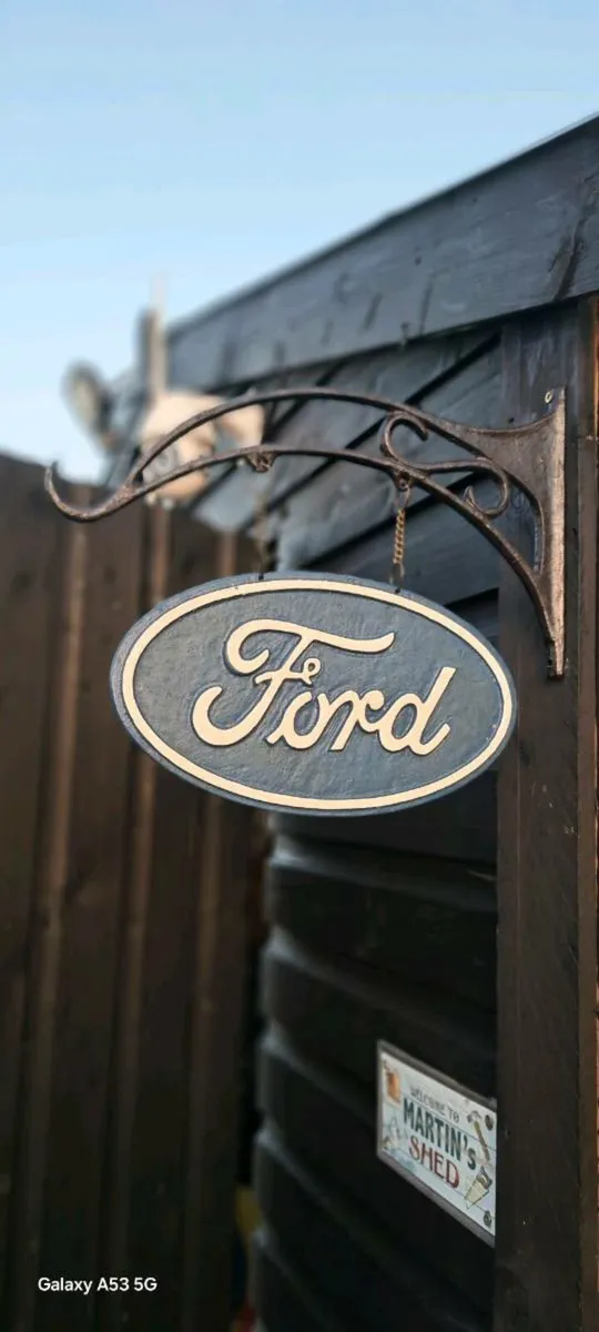 Ford hanging cast iron sign - Image 1