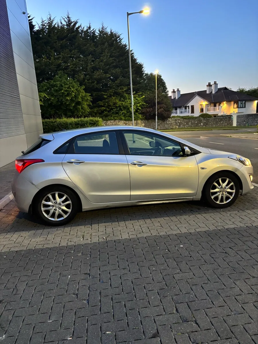 Hyundai i30 - Image 2