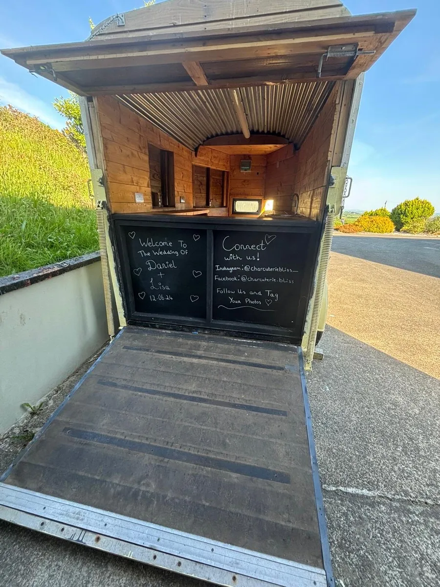 Food Trailer - Image 2