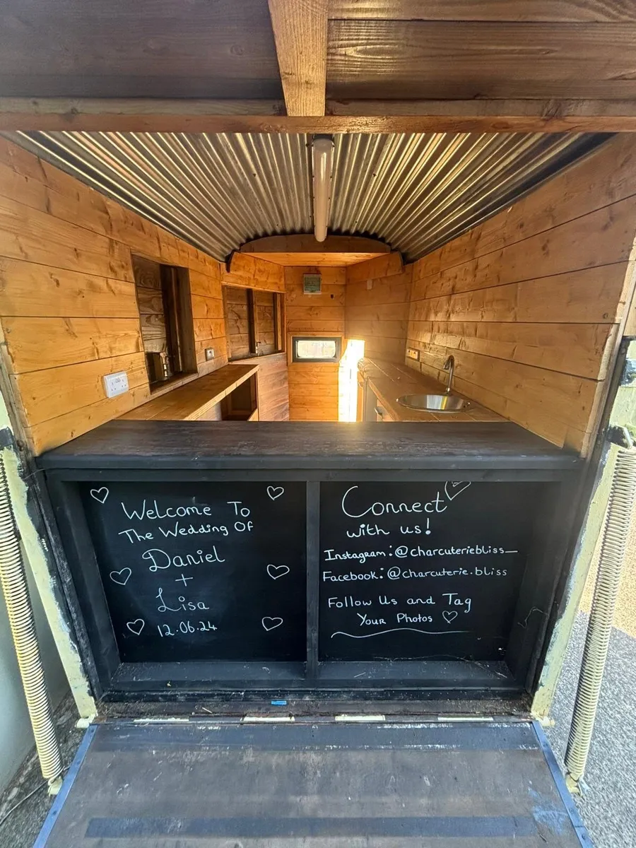 Food Trailer - Image 3
