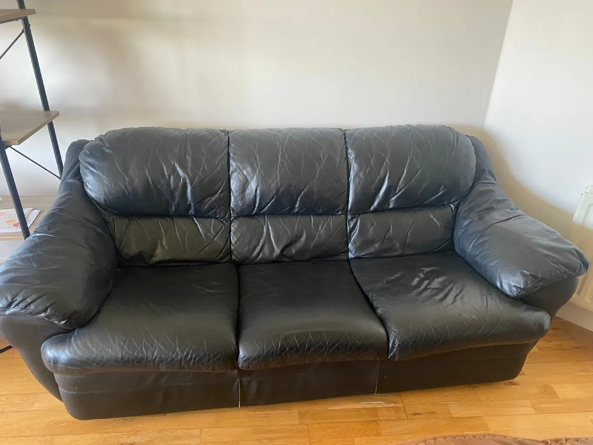 Couch - Image 3
