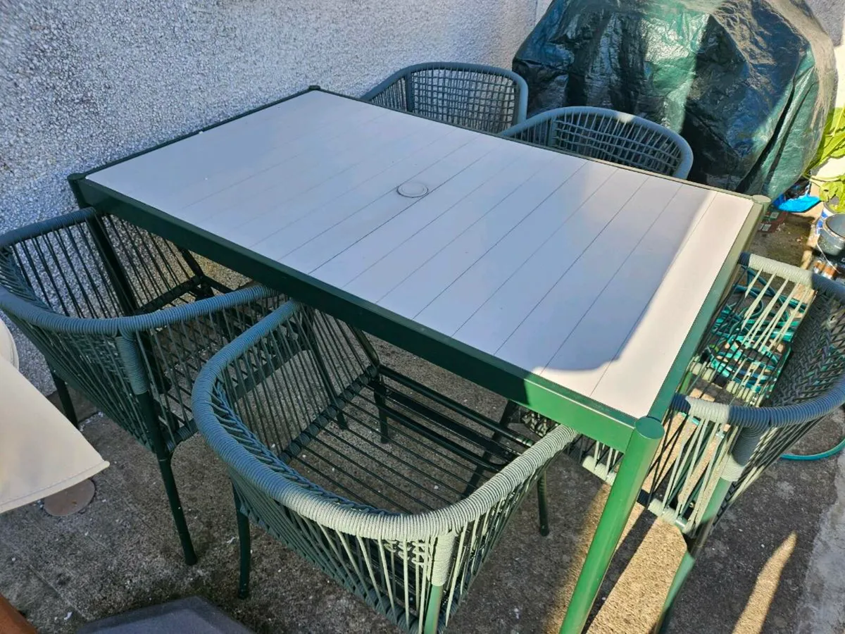 Outdoor furniture - Image 2