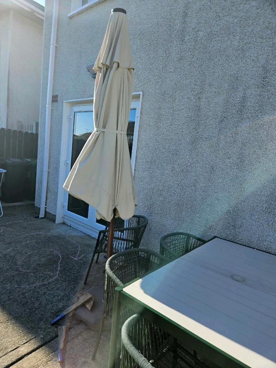 Outdoor furniture - Image 3