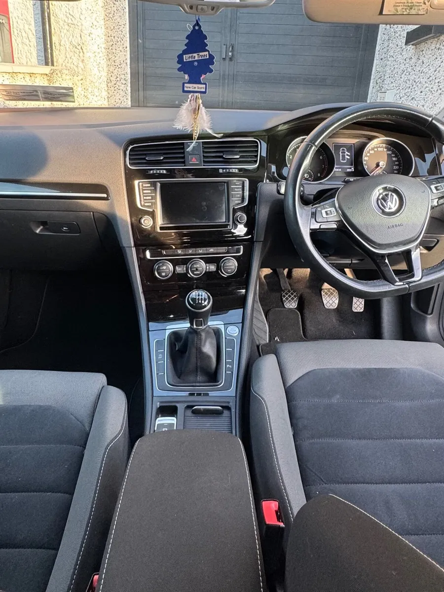 Volkswagen Golf 2016 - Image 2