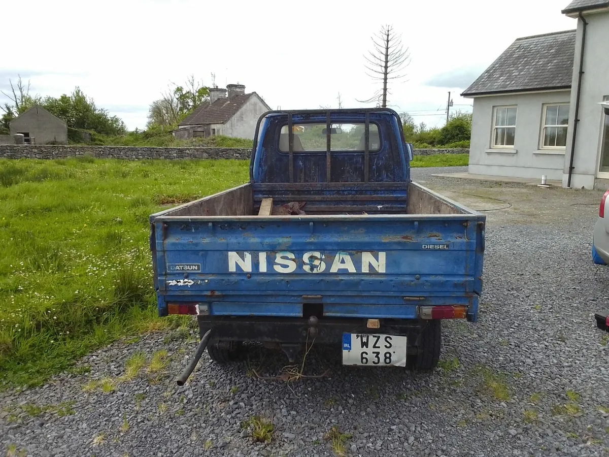 Nissan C20 1984 - Image 3