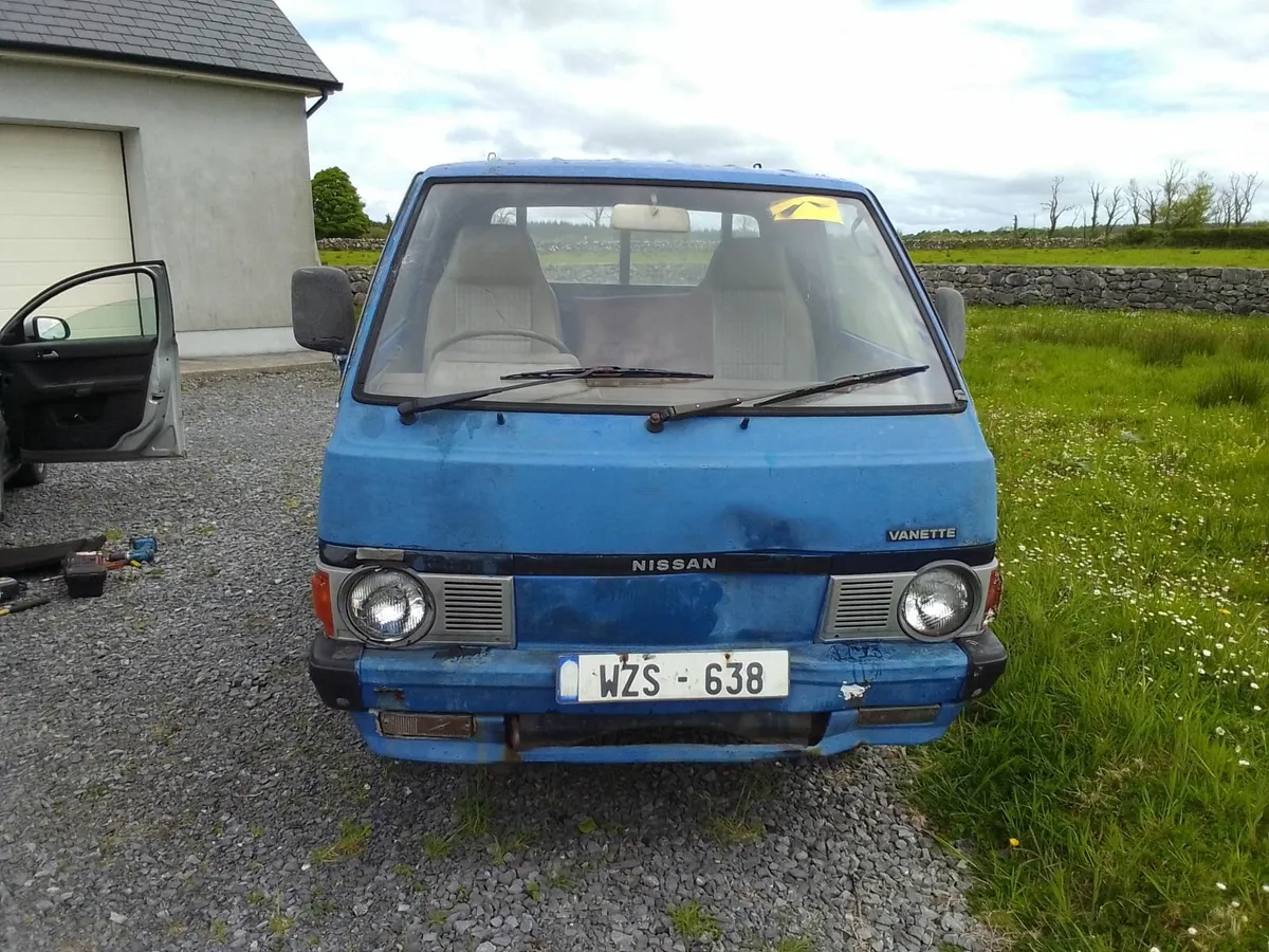 Nissan C20 1984 - Image 1
