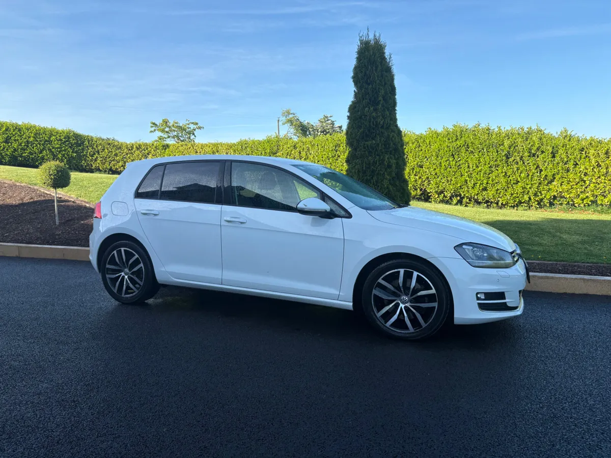 Volkswagen Golf 2013 - Image 2