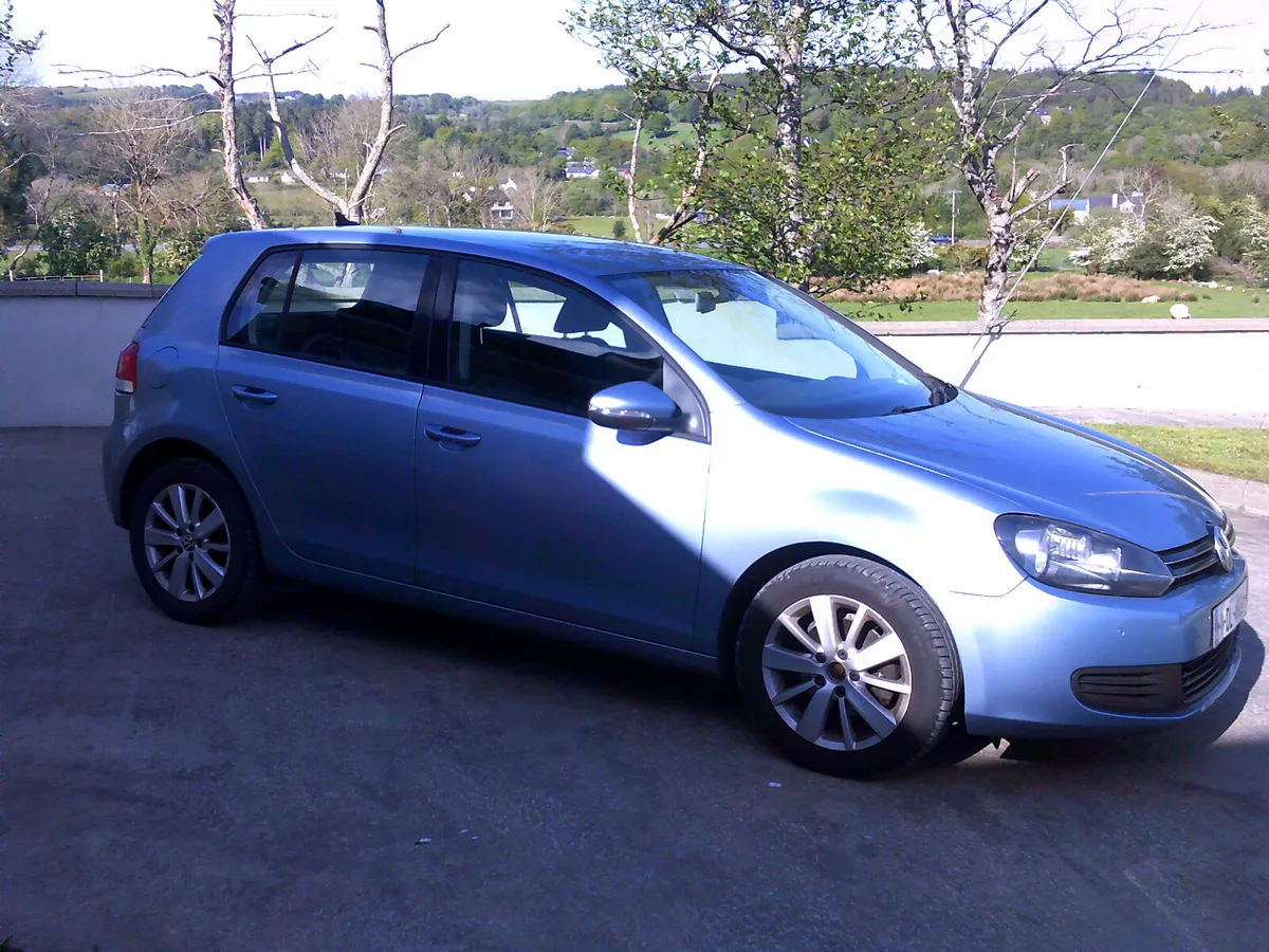 Volkswagen Golf 2011 - Image 1