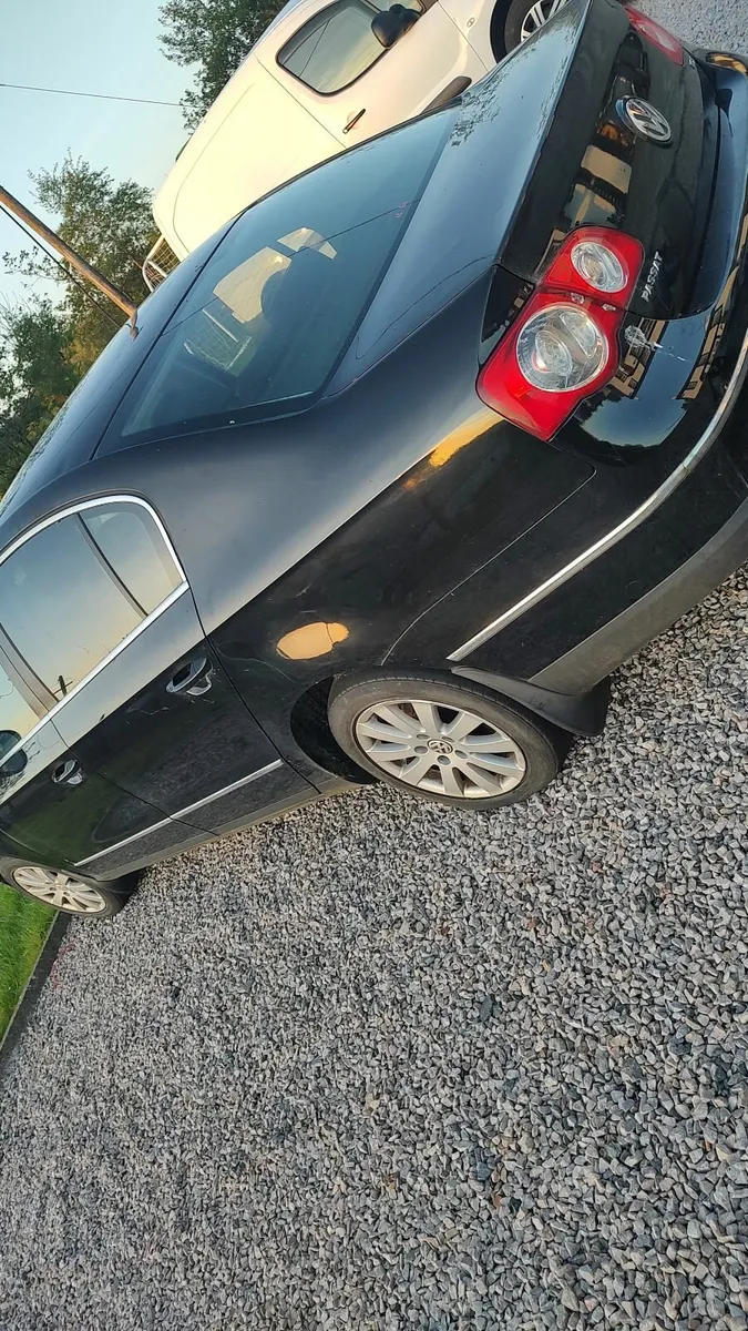 Car - Image 3