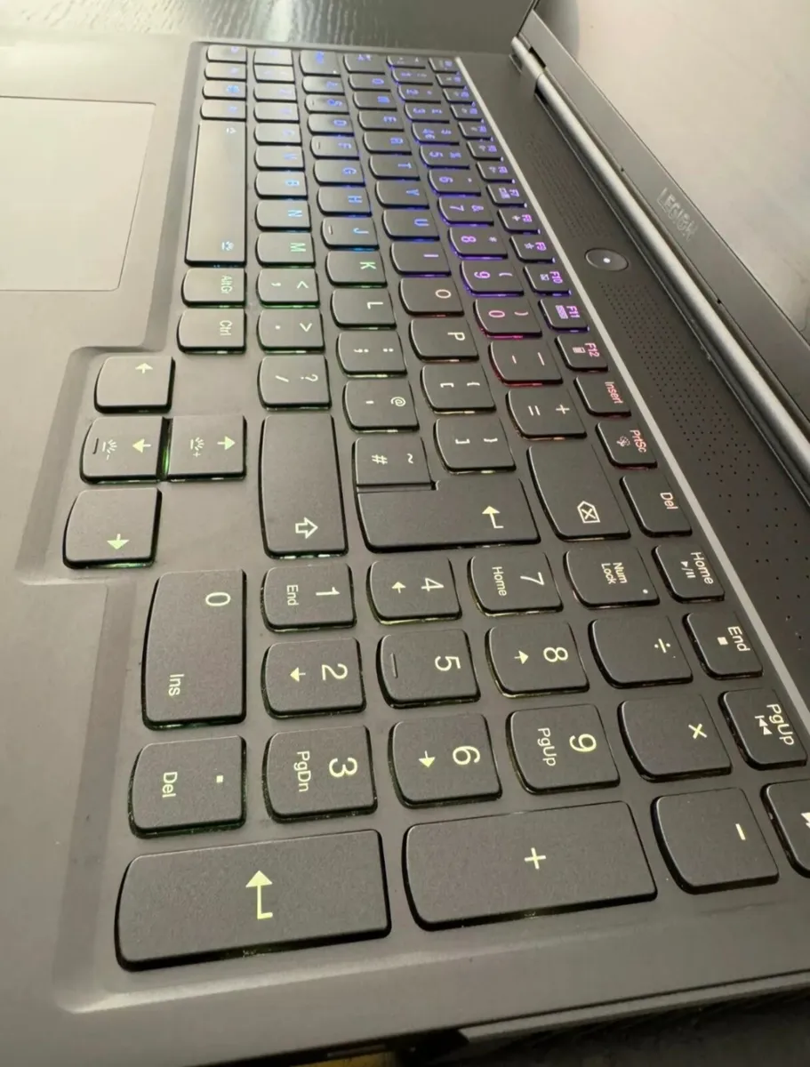 LENOVO LEGION 7 - Image 2