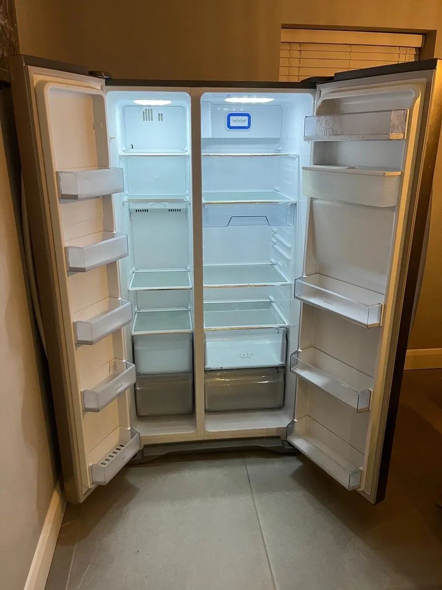 Kenwood frost free Fridge freezer - Image 2