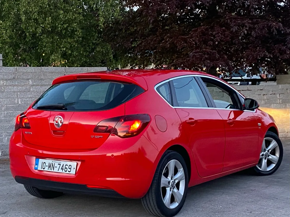 2010 Astra SRI Factory New Nct Low Kilometres - Image 2