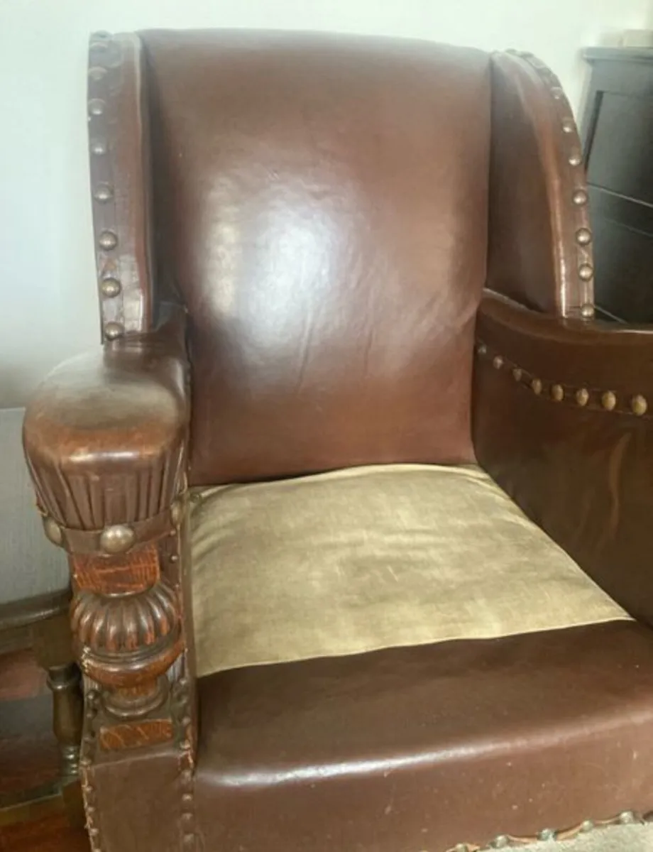 2 stunning fire side chair. - Image 2