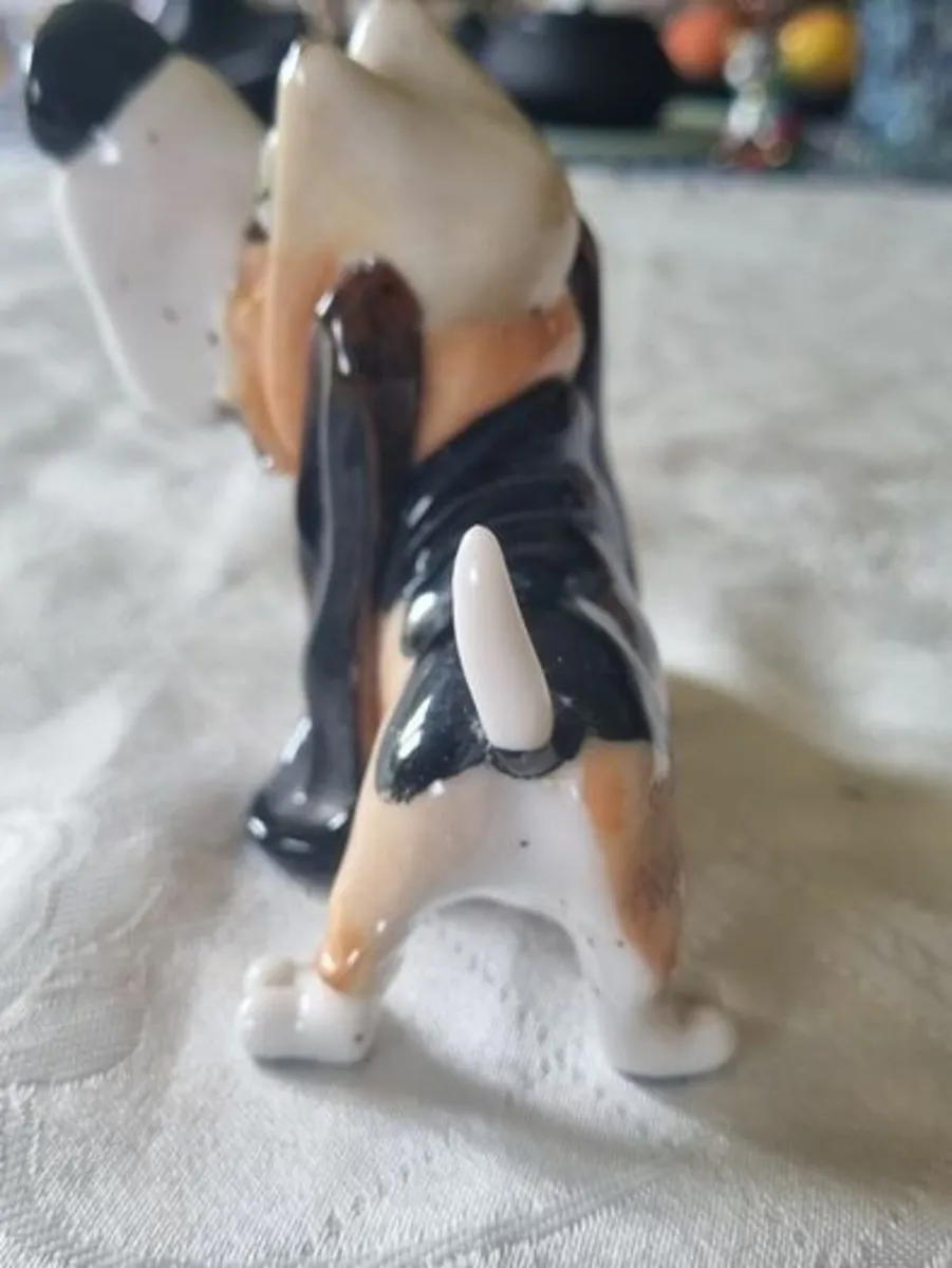Little Paws by ARORA designs Bassett  figure - Image 2