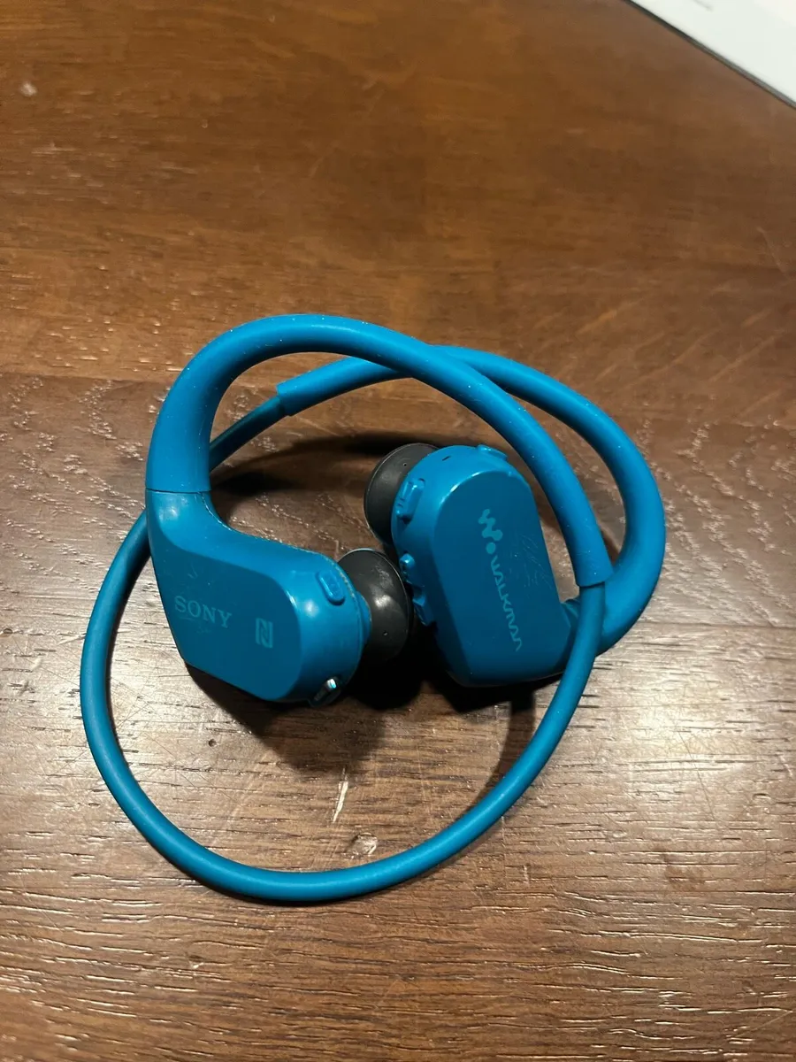 Sony NW-WS623 4GB Bluetooth Headphones/mp3 Walkman - Image 1