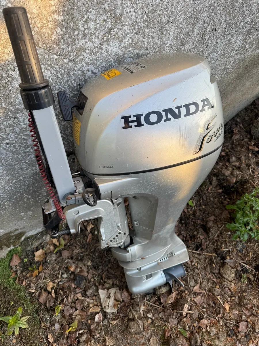 Honda 10hp outboard - Image 2