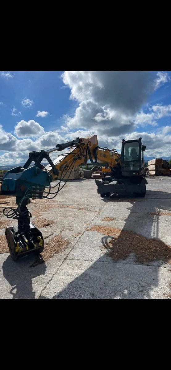 Rubber duck / material handler - Image 2