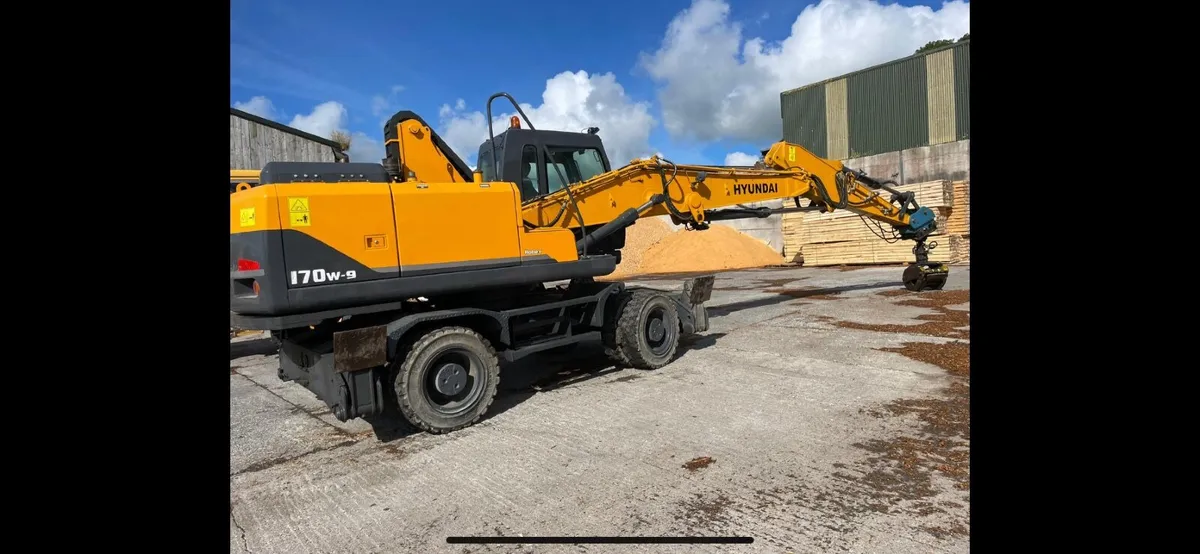 Rubber duck / material handler - Image 4