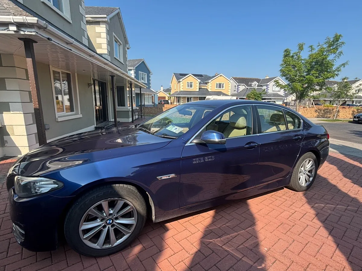 BMW 5 Series 2016 - Image 2