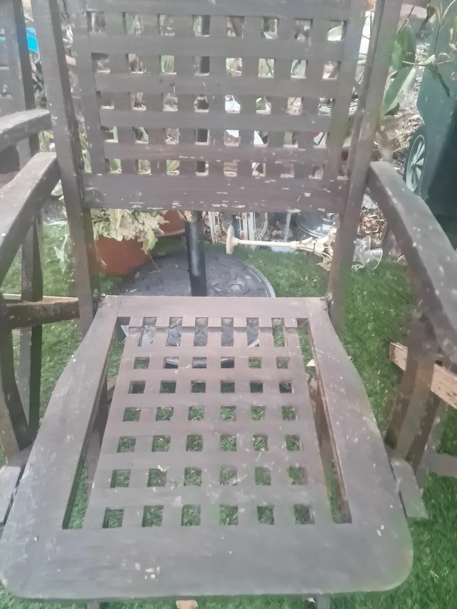 Wooden sun chairs - Image 2