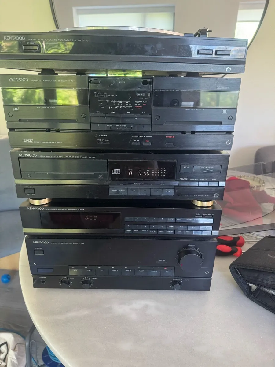 Kenwood Seperates- Amplifier stuck on standby - Image 1