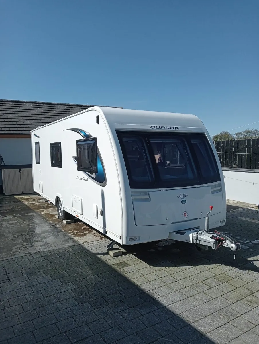 6 berth Caravan - excellent condition - Image 1