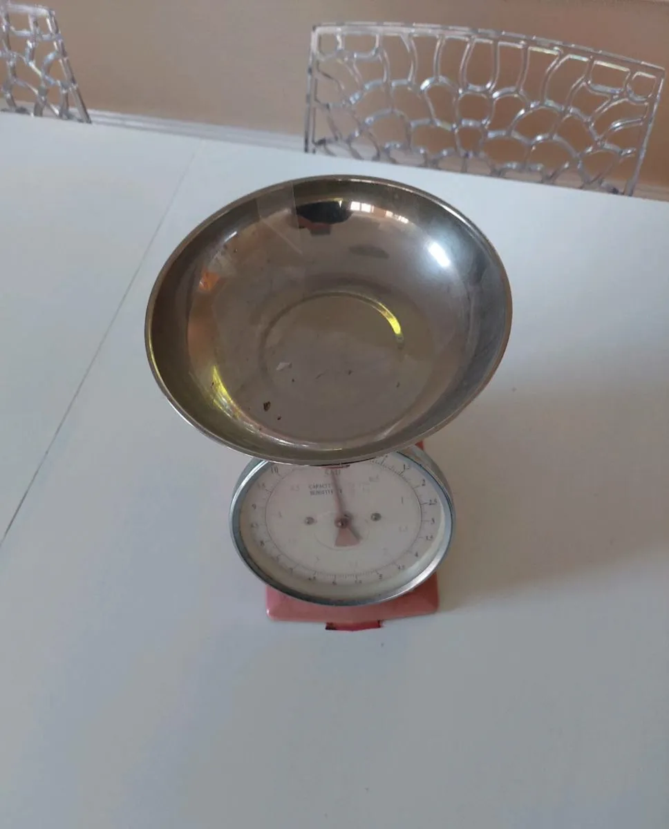 Retro Pink Kitchen Scales - Image 4