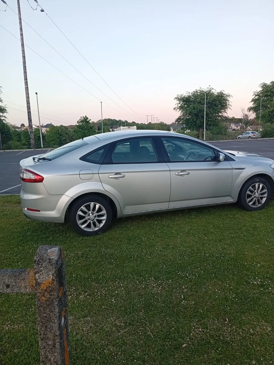 Ford Mondeo 2011 - Image 2